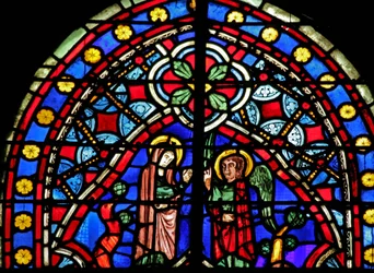 Window depicting the Annunciation to Anna